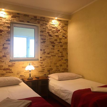 צ'סטוצ'ובה Hotel Sekwana מראה חיצוני תמונה