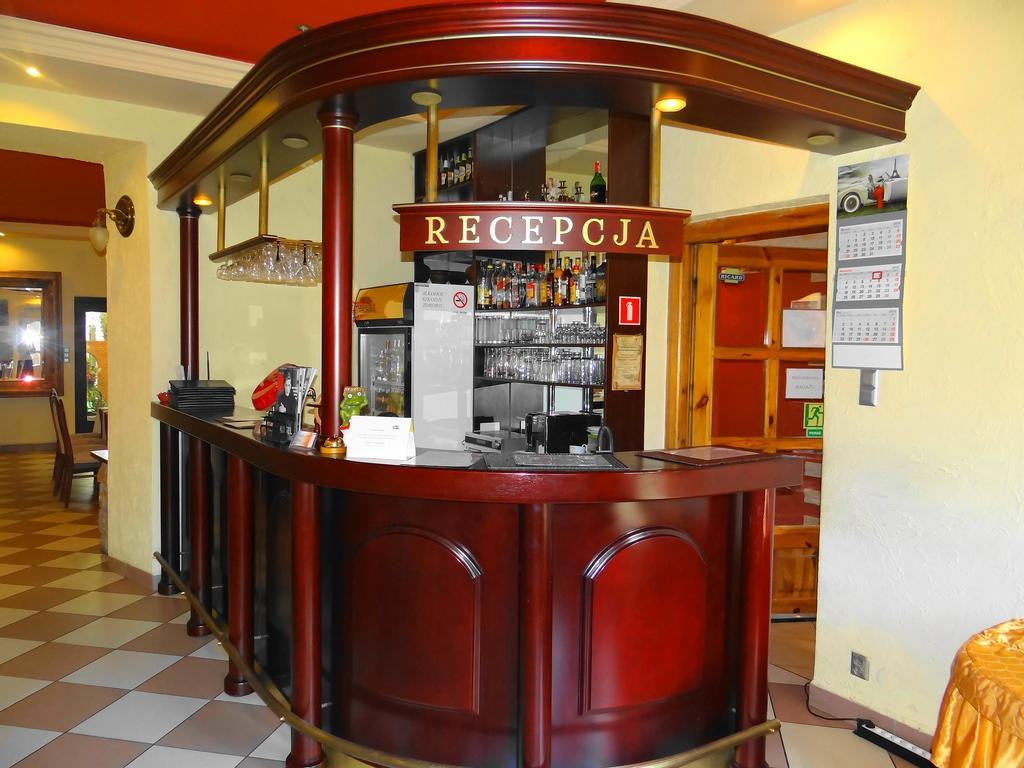 צ'סטוצ'ובה Hotel Sekwana מראה חיצוני תמונה
